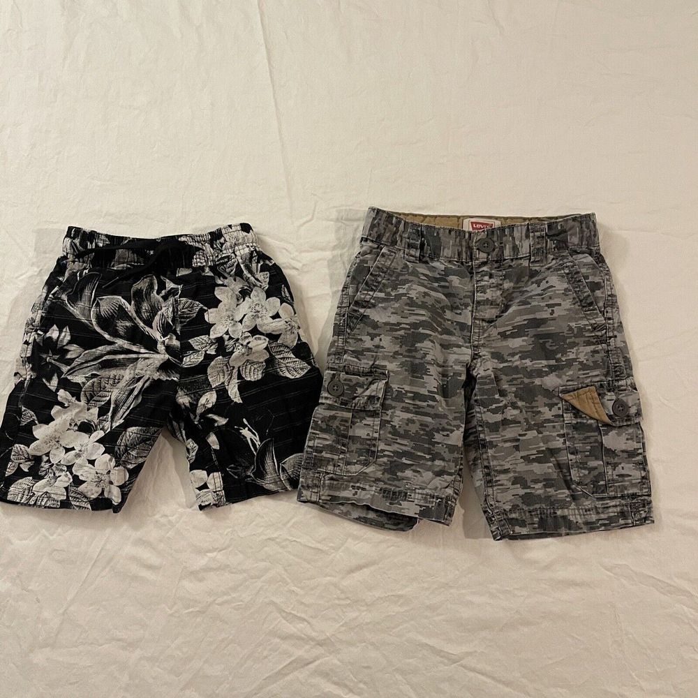 Levi's Shorts Boys Size 4 Camouflage Cargo Fit Adjustable Waist & Hurley Shorts
